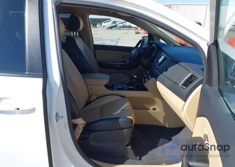 2019 Kia Sedona Ex z USA, uszkodzony, nr VIN KNDMB5C1XK6553090